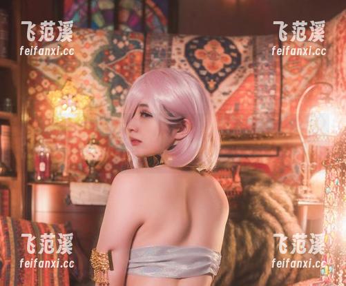 Hatori Sama的全套真不好说，一之濑明日菜的图集我先收着，慢慢品味（憋说话，贵在静默）。